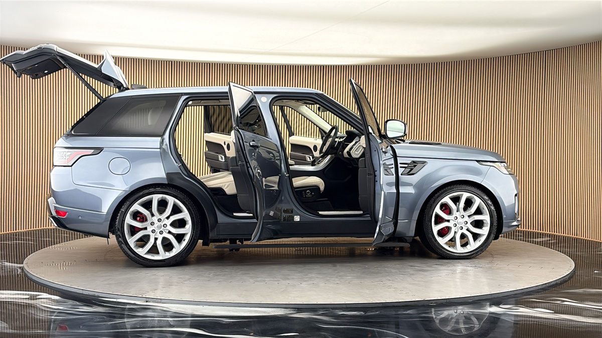 More views of Land Rover Range Rover Sport
