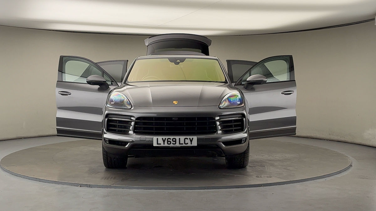 More views of Porsche Cayenne