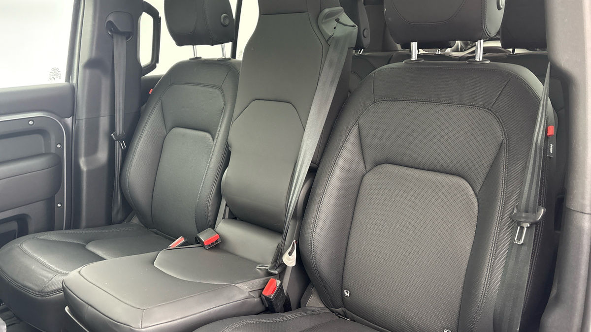 Land Rover Defender 110 Urban Image 7