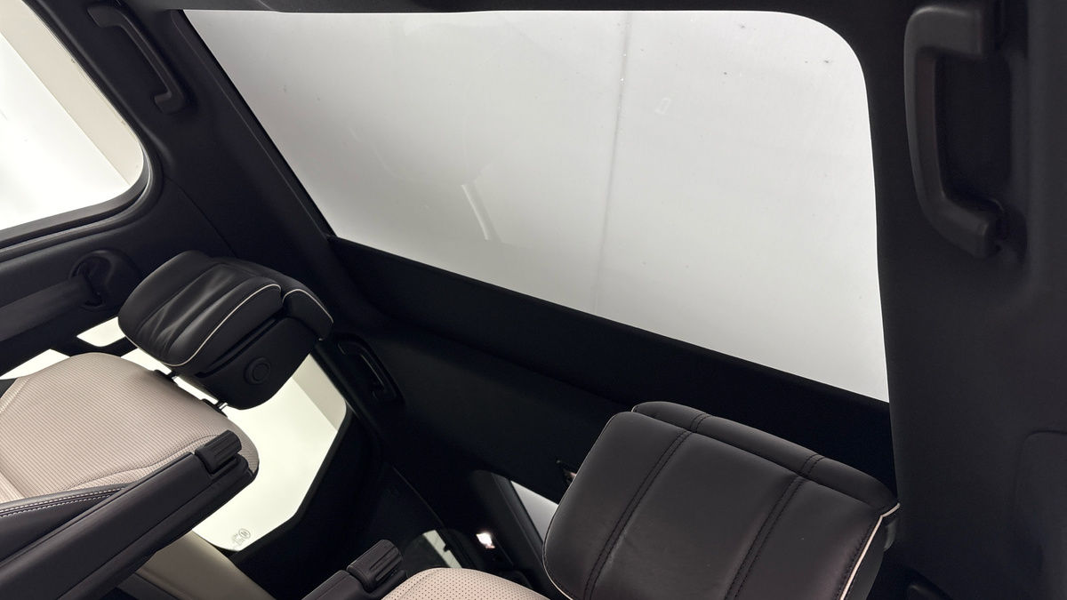 Land Rover Discovery Image 6