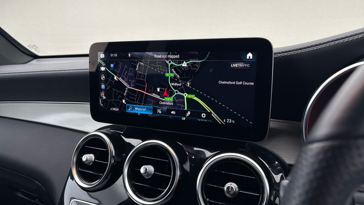 Mercedes-Benz GLC Image 17