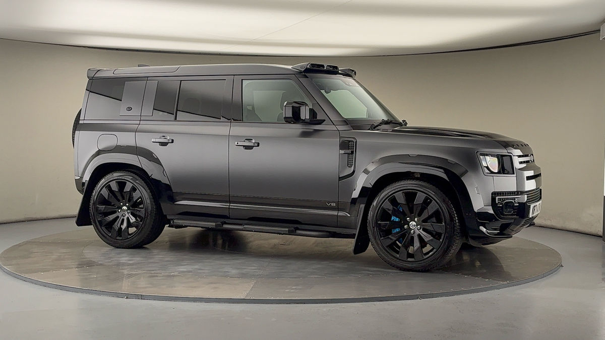 More views of Land Rover Defender 110