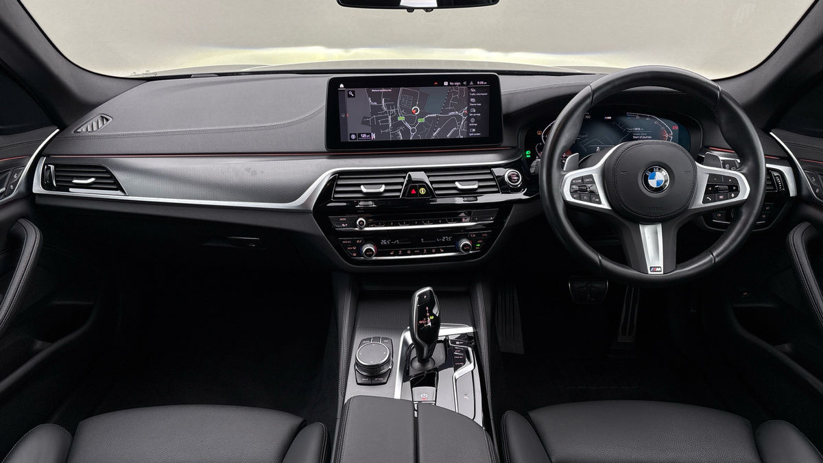 BMW 5 Series Image 12