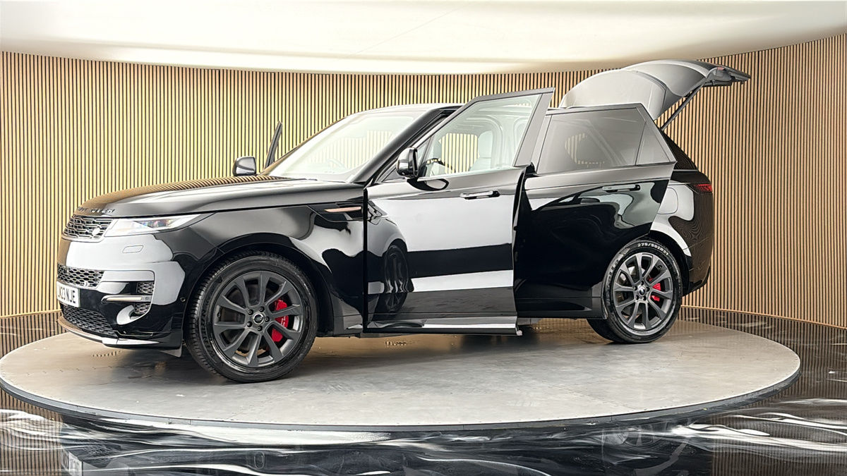 More views of Land Rover Range Rover Sport