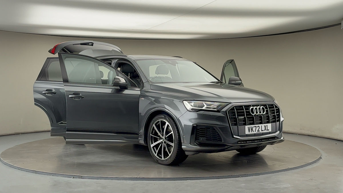 More views of Audi Q7