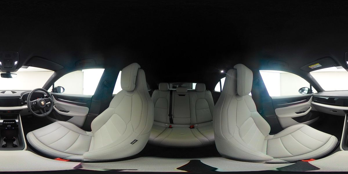 More views of Porsche Macan