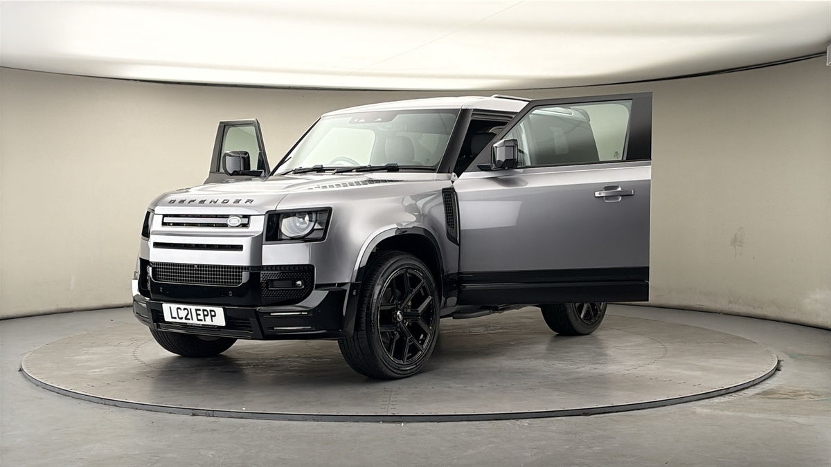 More views of Land Rover Defender 90