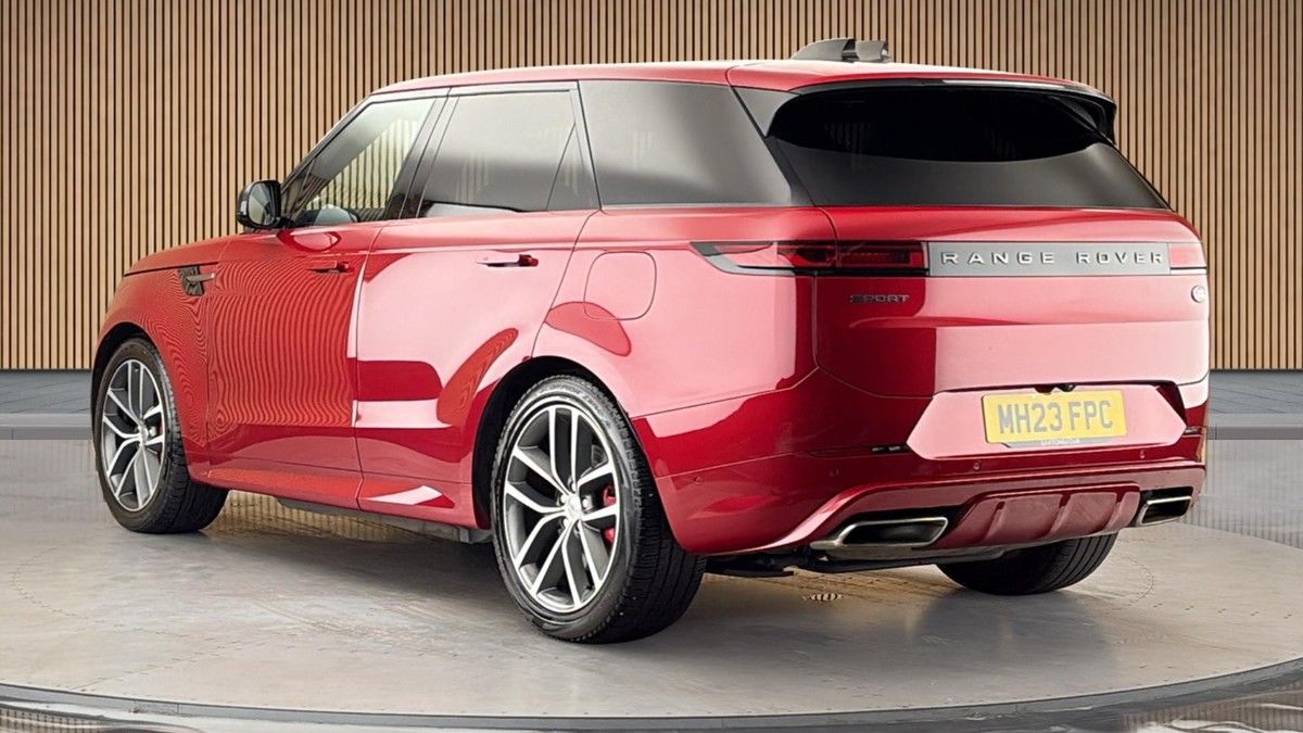 Land Rover Range Rover Sport Image 2
