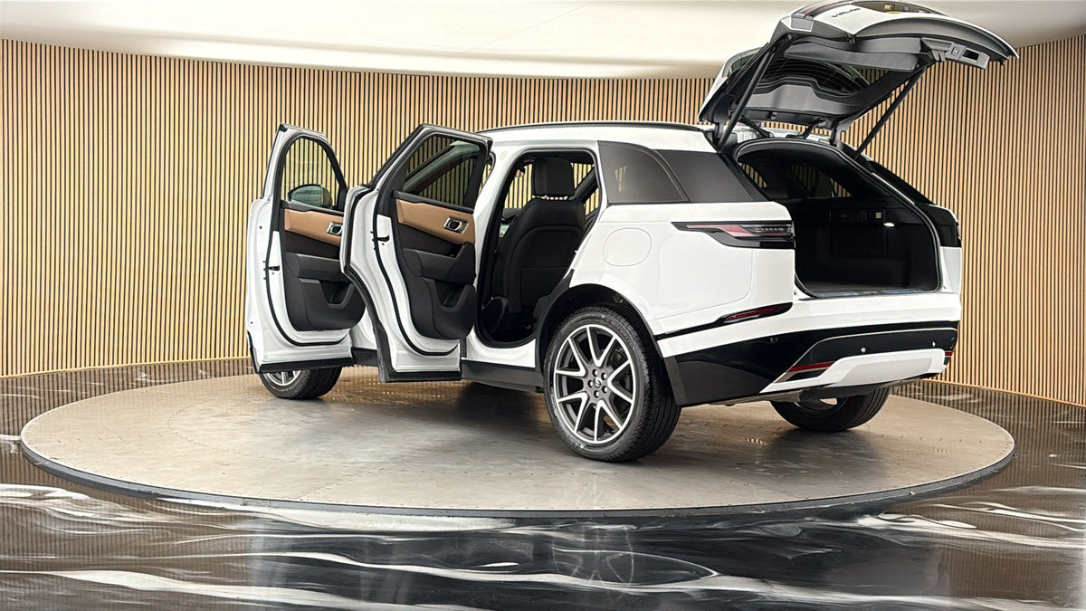 More views of Land Rover Range Rover Velar