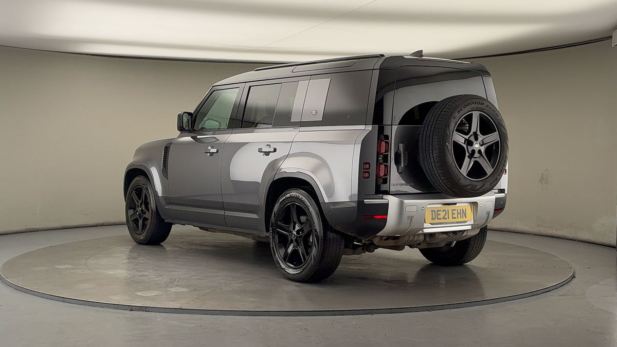 Land Rover Defender 110 Image 2