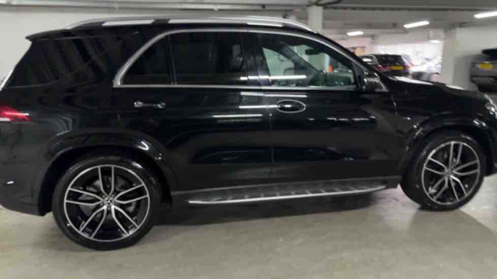 More views of Mercedes-Benz GLE