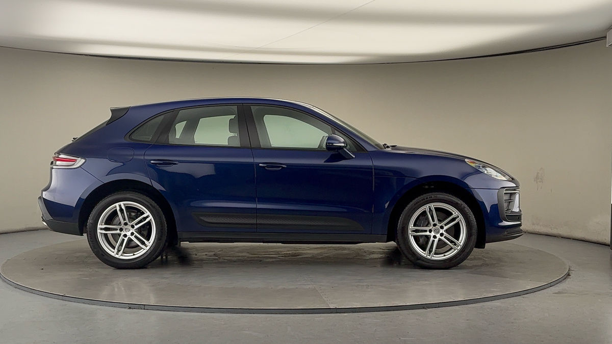 Porsche Macan Image 16