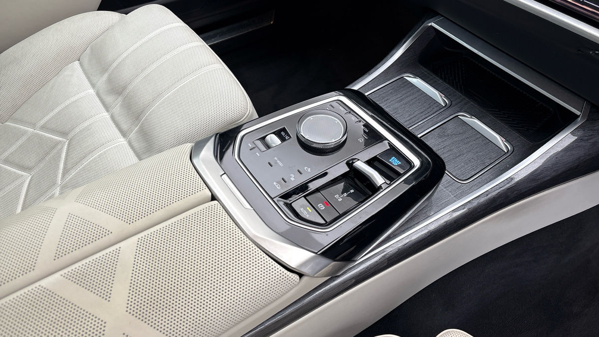 BMW i7 Image 18