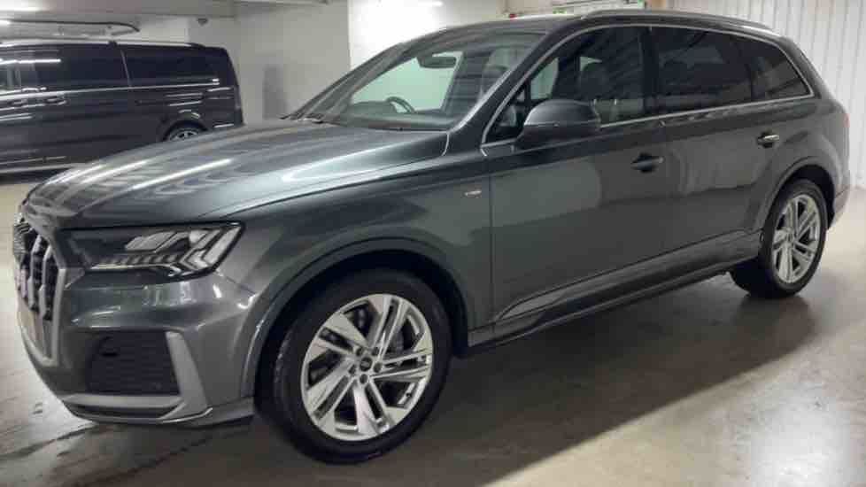 More views of Audi Q7