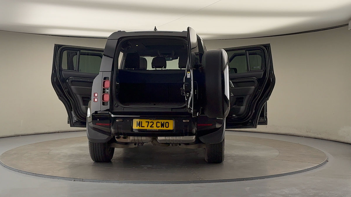 More views of Land Rover Defender 110