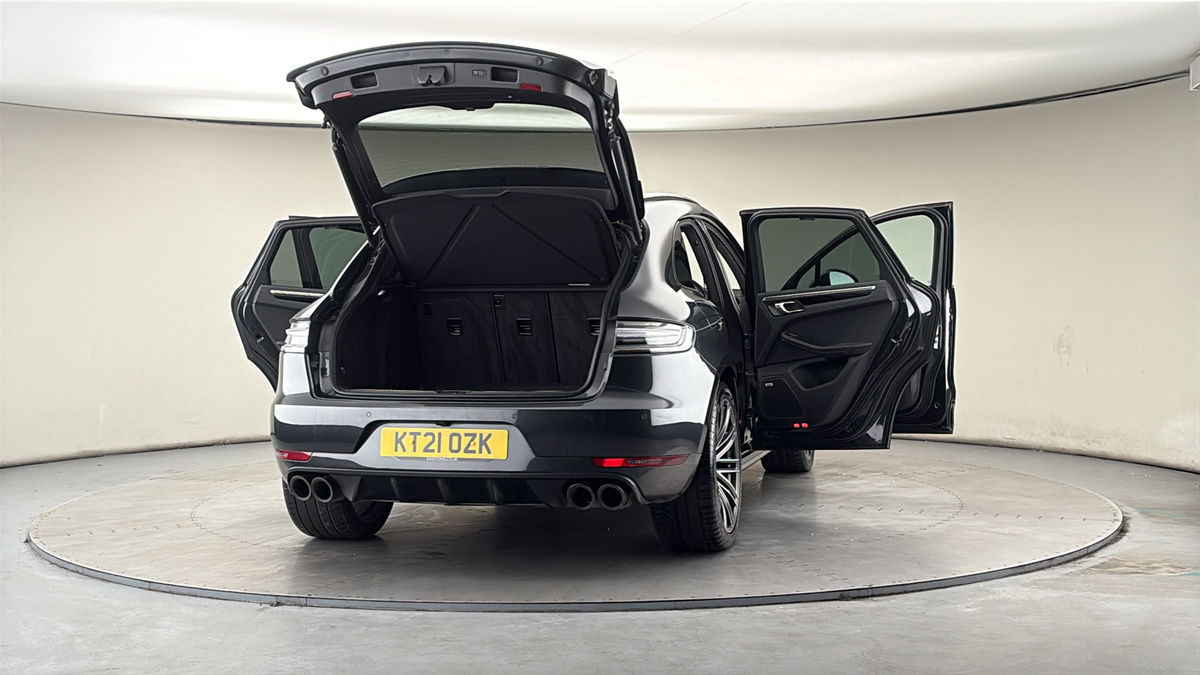 More views of Porsche Macan