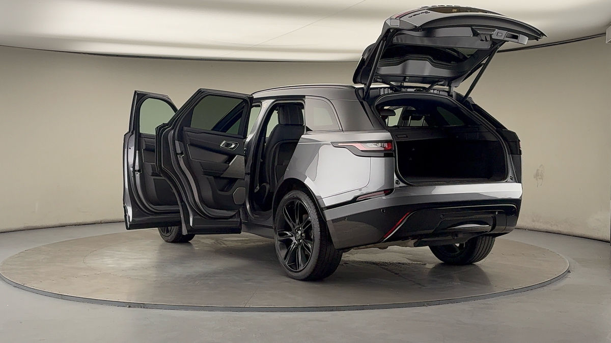 Land Rover Range Rover Velar Image 23