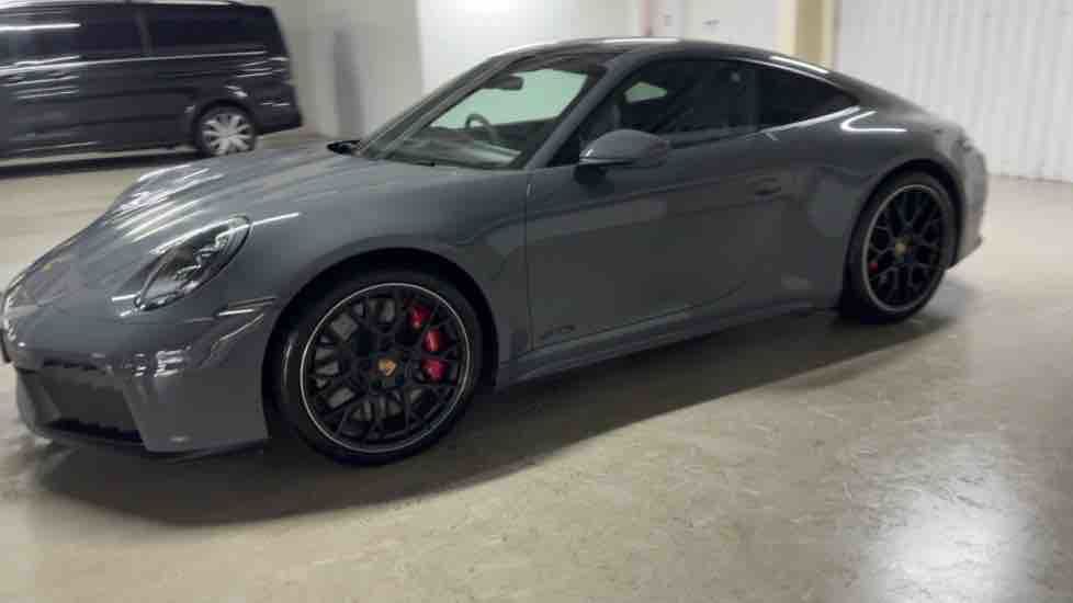 More views of Porsche 911
