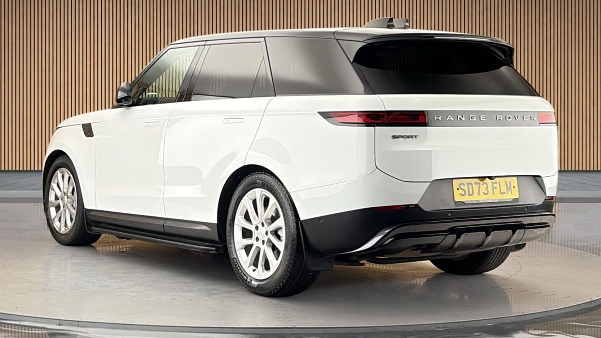 Land Rover Range Rover Sport Image 2