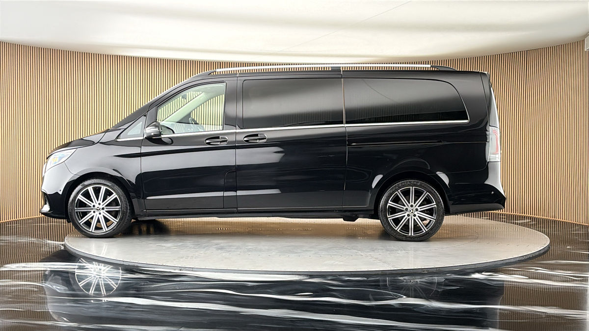 Mercedes-Benz V Class Image 15