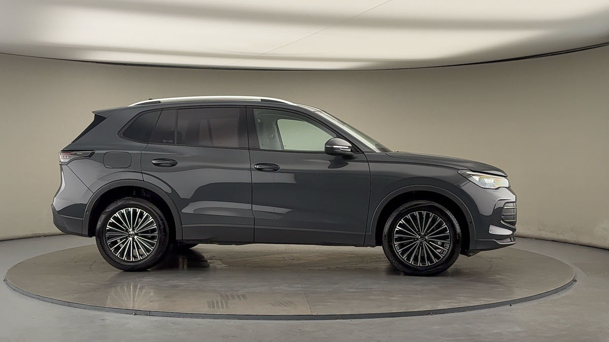 More views of Volkswagen Tiguan