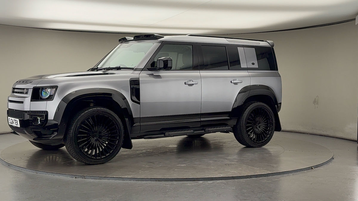 More views of Land Rover Defender 110