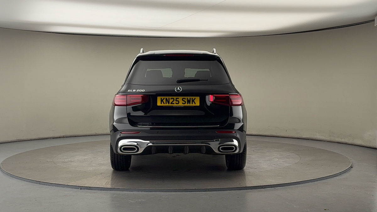 Mercedes-Benz GLB Image 4