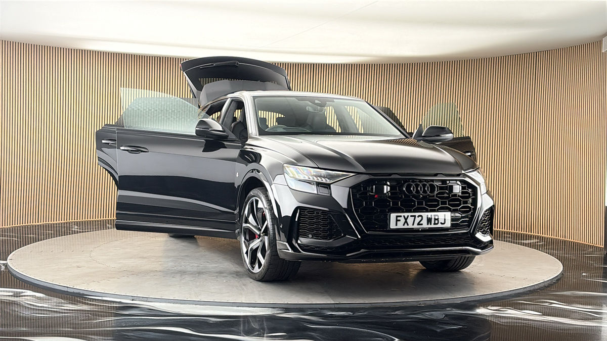 More views of Audi RSQ8