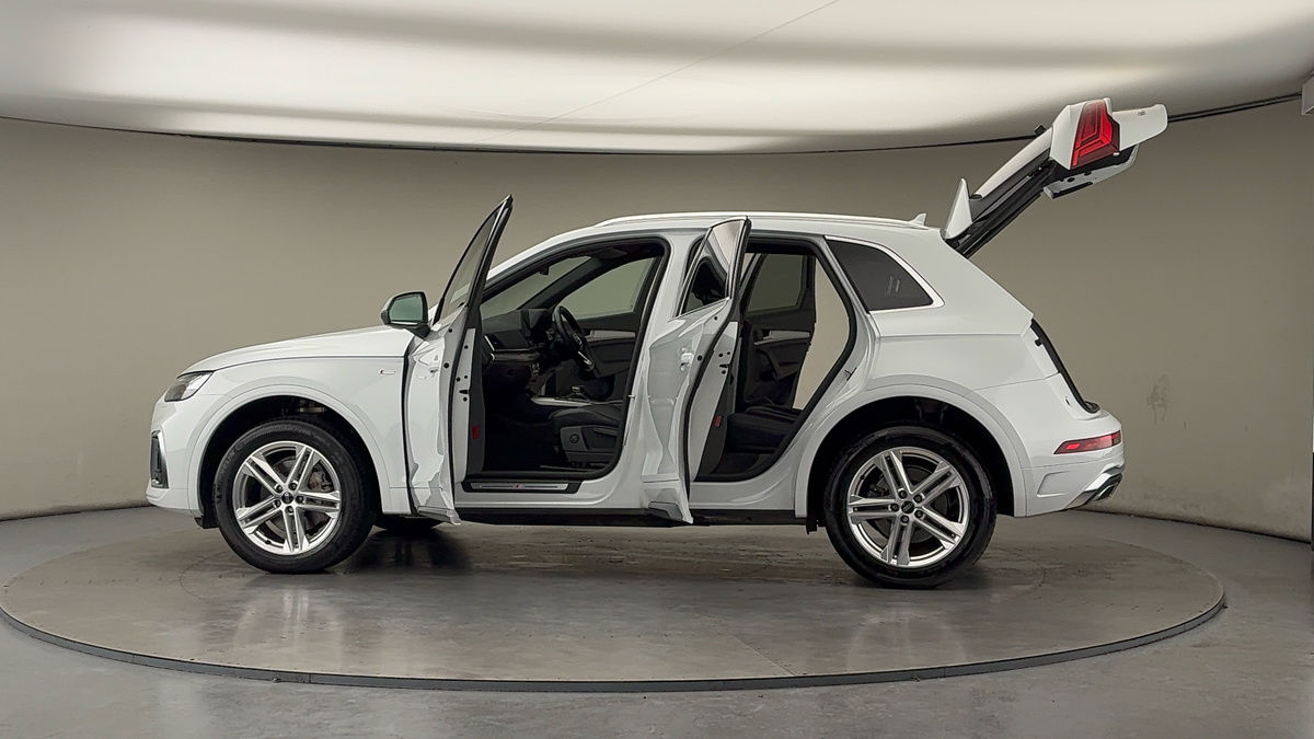 More views of Audi Q5