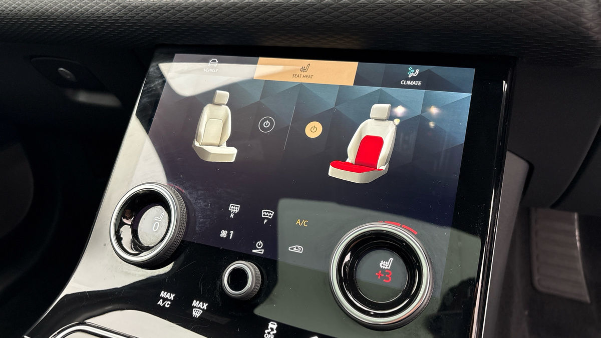 Land Rover Range Rover Velar Image 29