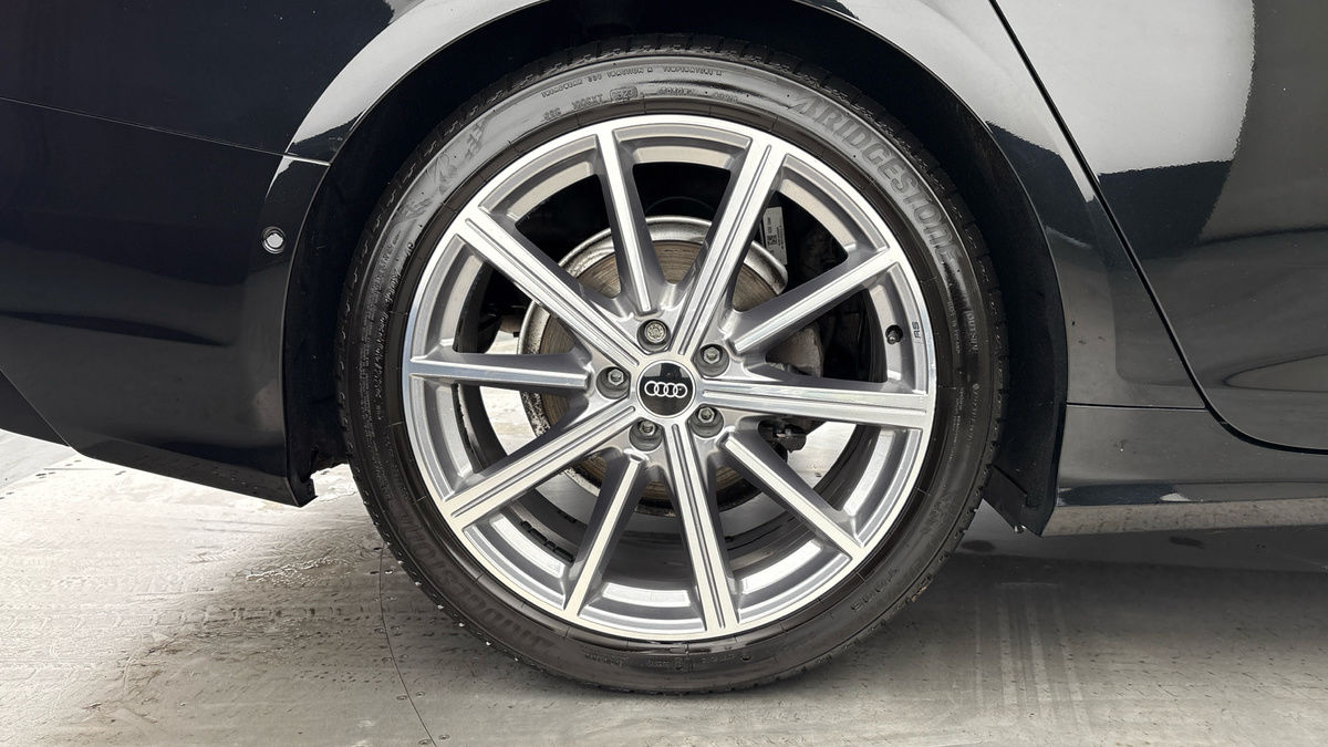 Audi A6 Avant Image 10