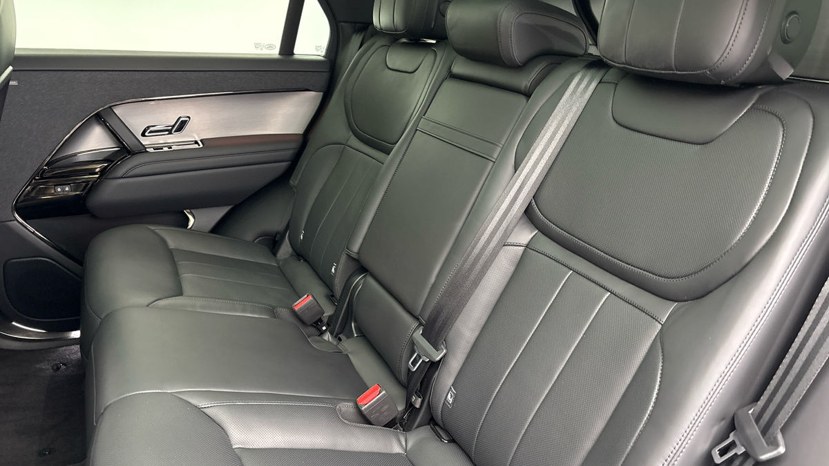 Land Rover Range Rover Sport Image 8