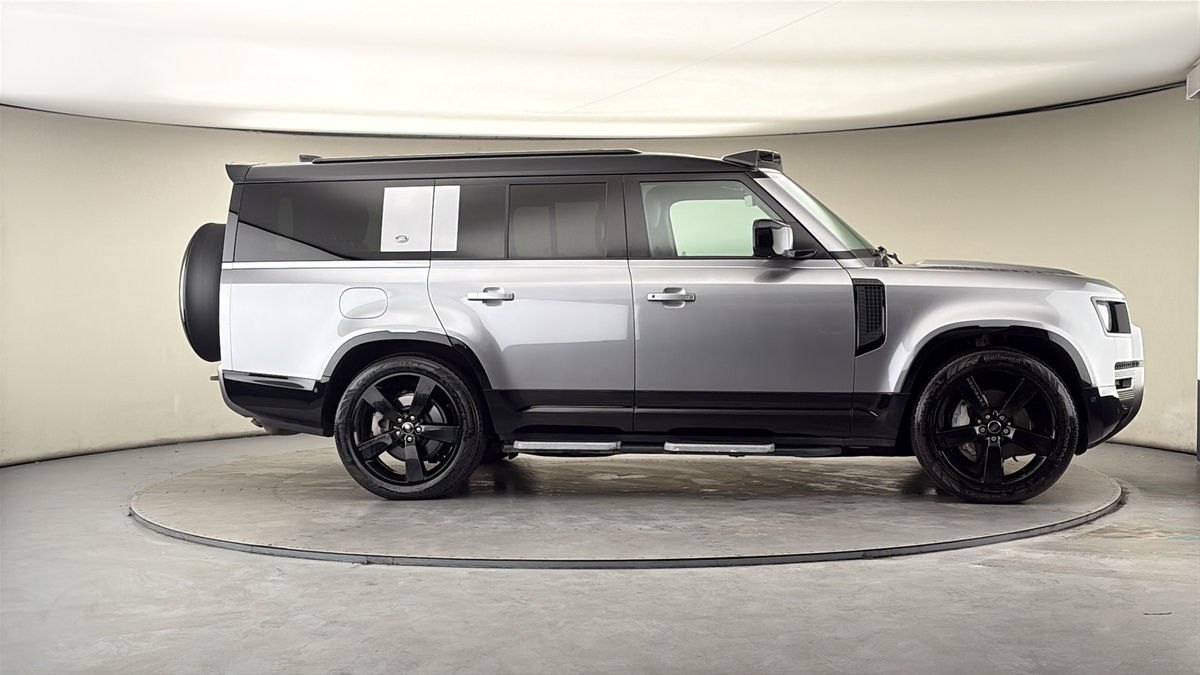 More views of Land Rover Defender 130