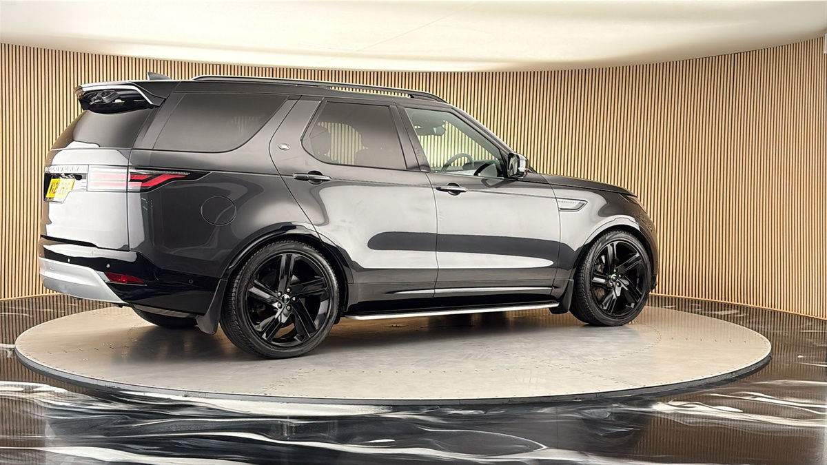 More views of Land Rover Discovery