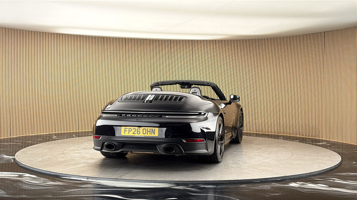 More views of Porsche 911