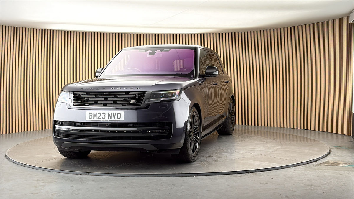 More views of Land Rover Range Rover