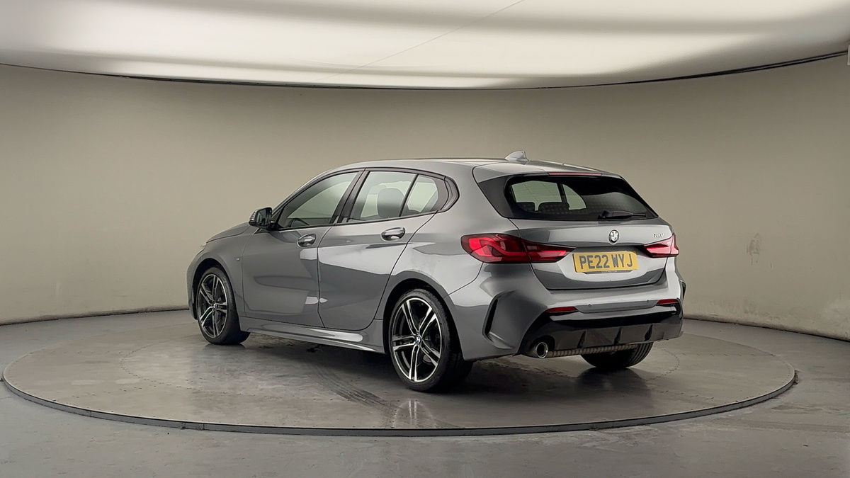 BMW 1 Series Image 2