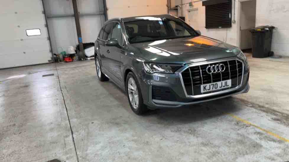 More views of Audi Q7