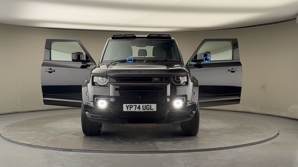 More views of Land Rover Defender 90