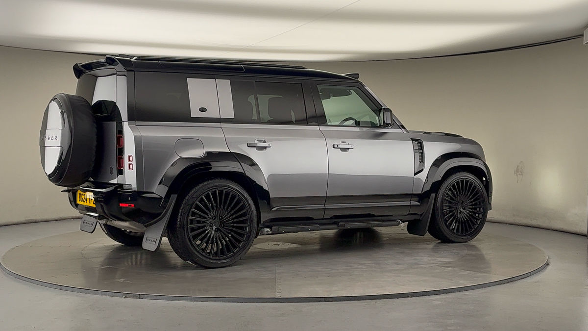 More views of Land Rover Defender 110