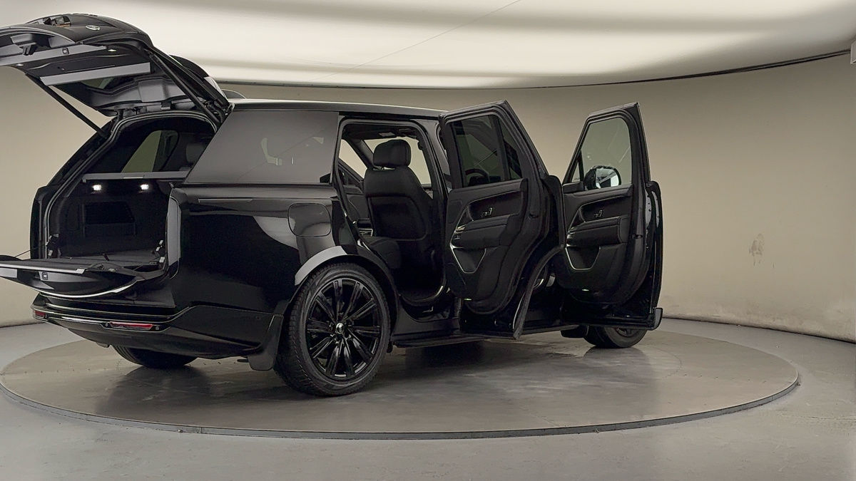 More views of Land Rover Range Rover