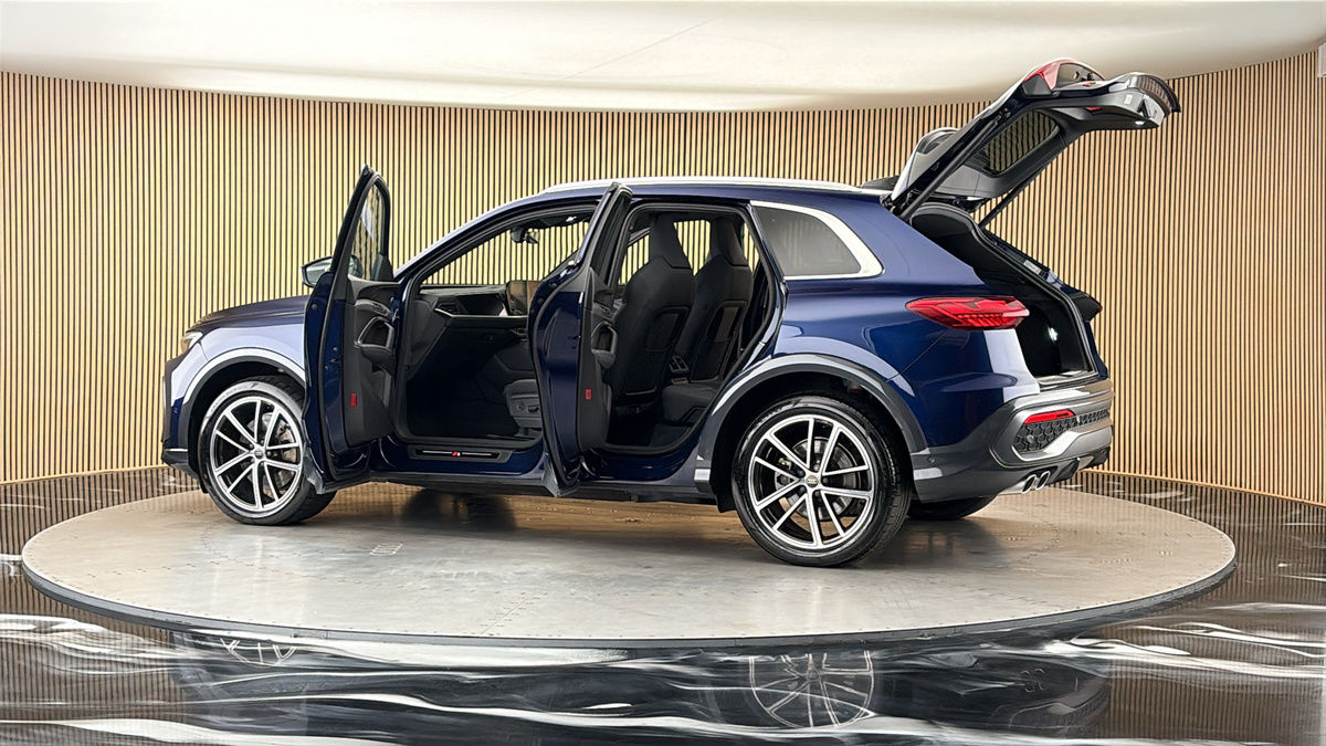 More views of Audi Q5