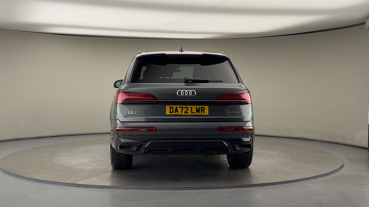 More views of Audi Q7