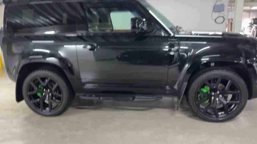 More views of Land Rover Defender 90