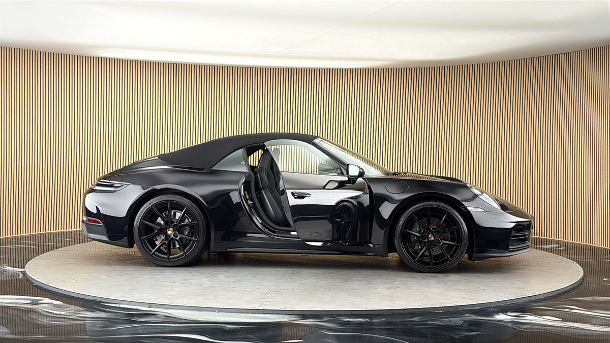More views of Porsche 911