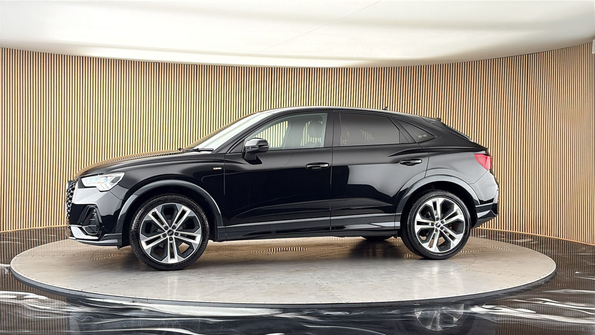 More views of Audi Q3