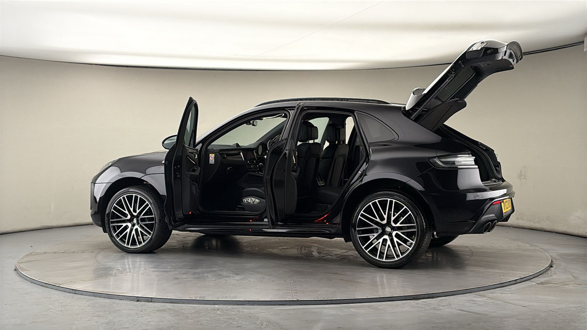 More views of Porsche Macan