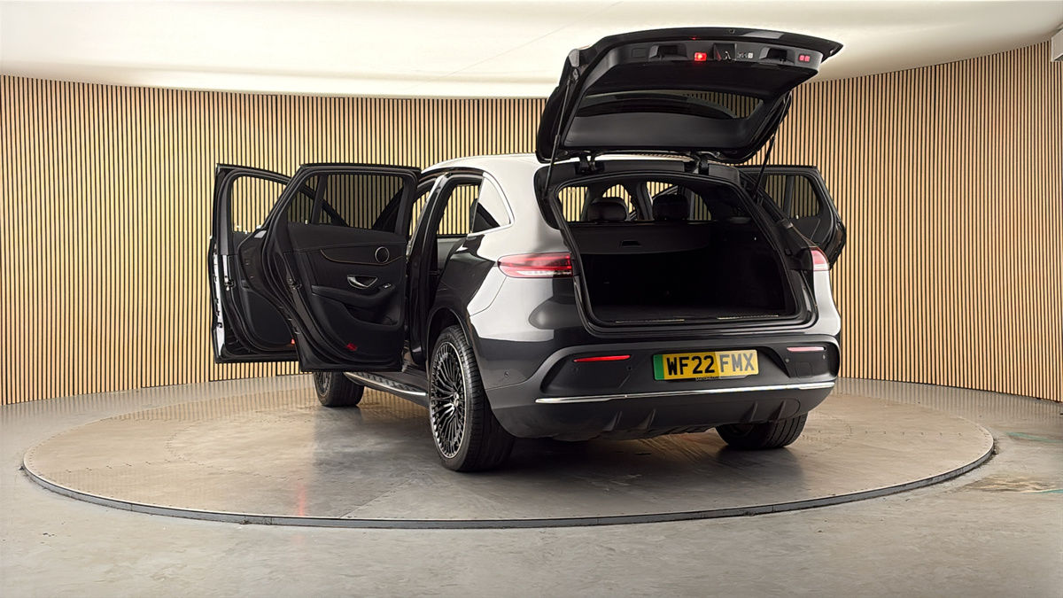 More views of Mercedes-Benz EQC