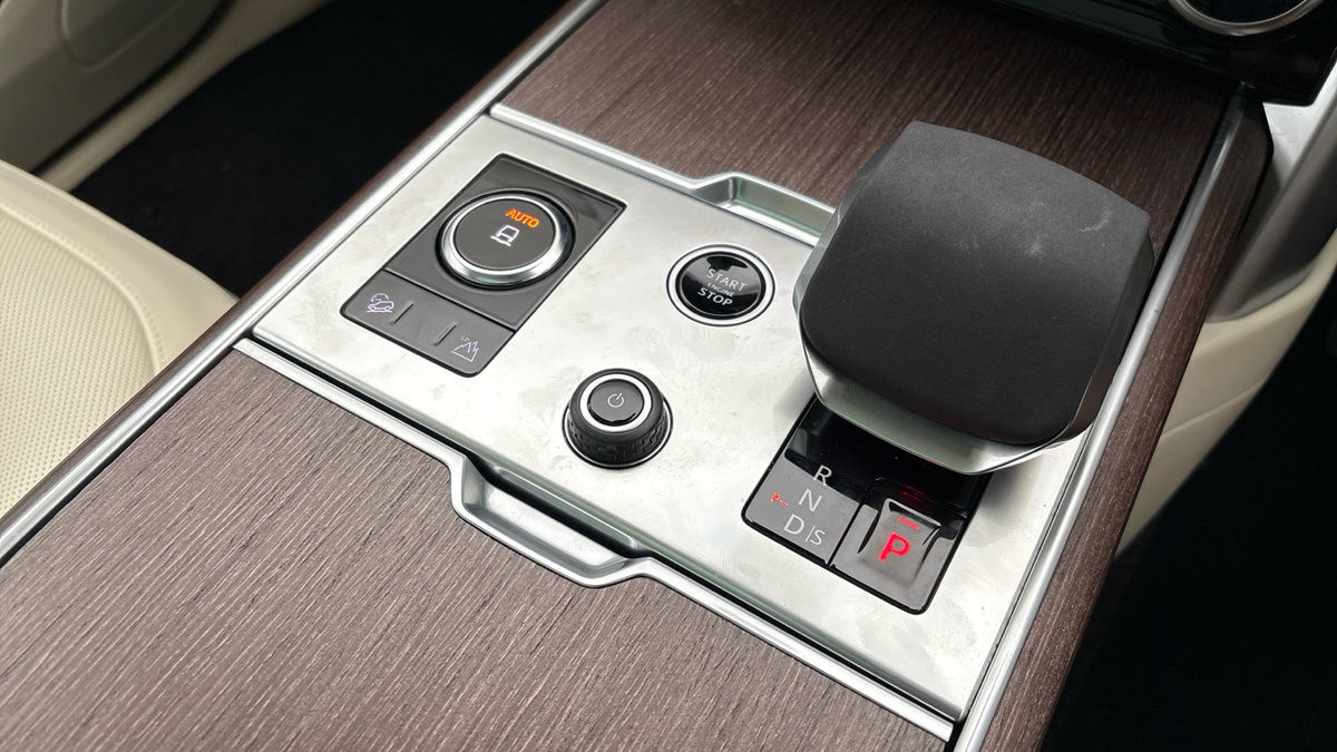 Land Rover Range Rover Image 26