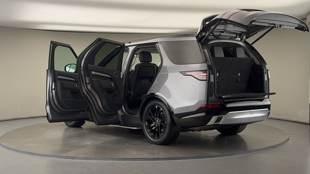 More views of Land Rover Discovery